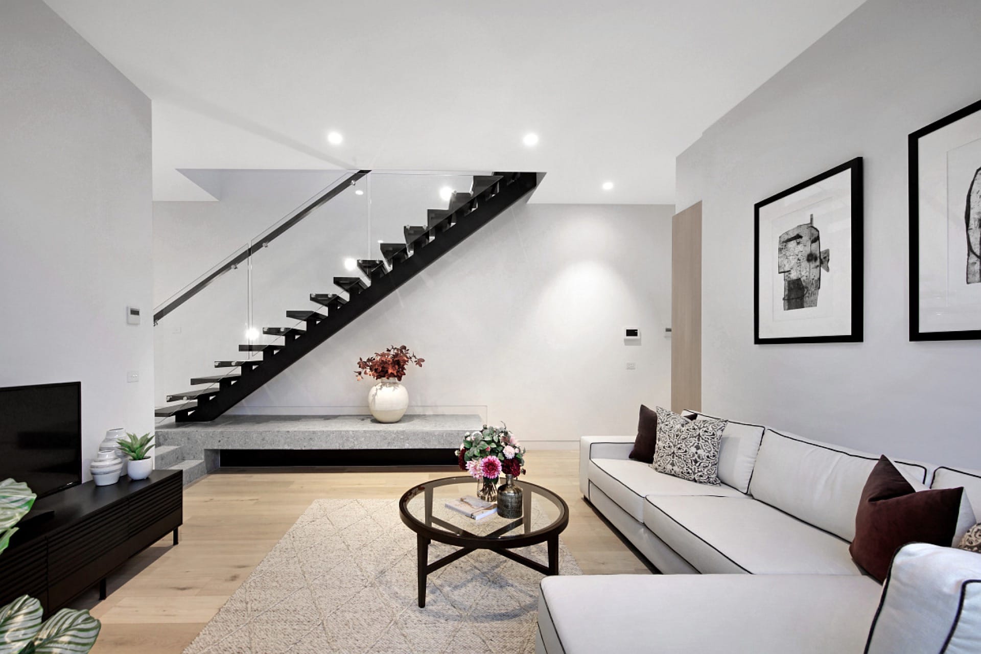 7 Norman Avenue — 32