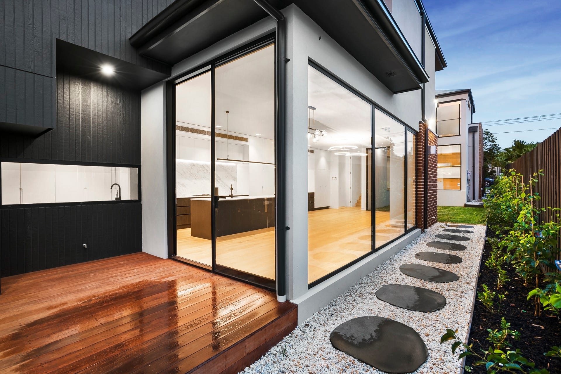 4A Smith Street — 22