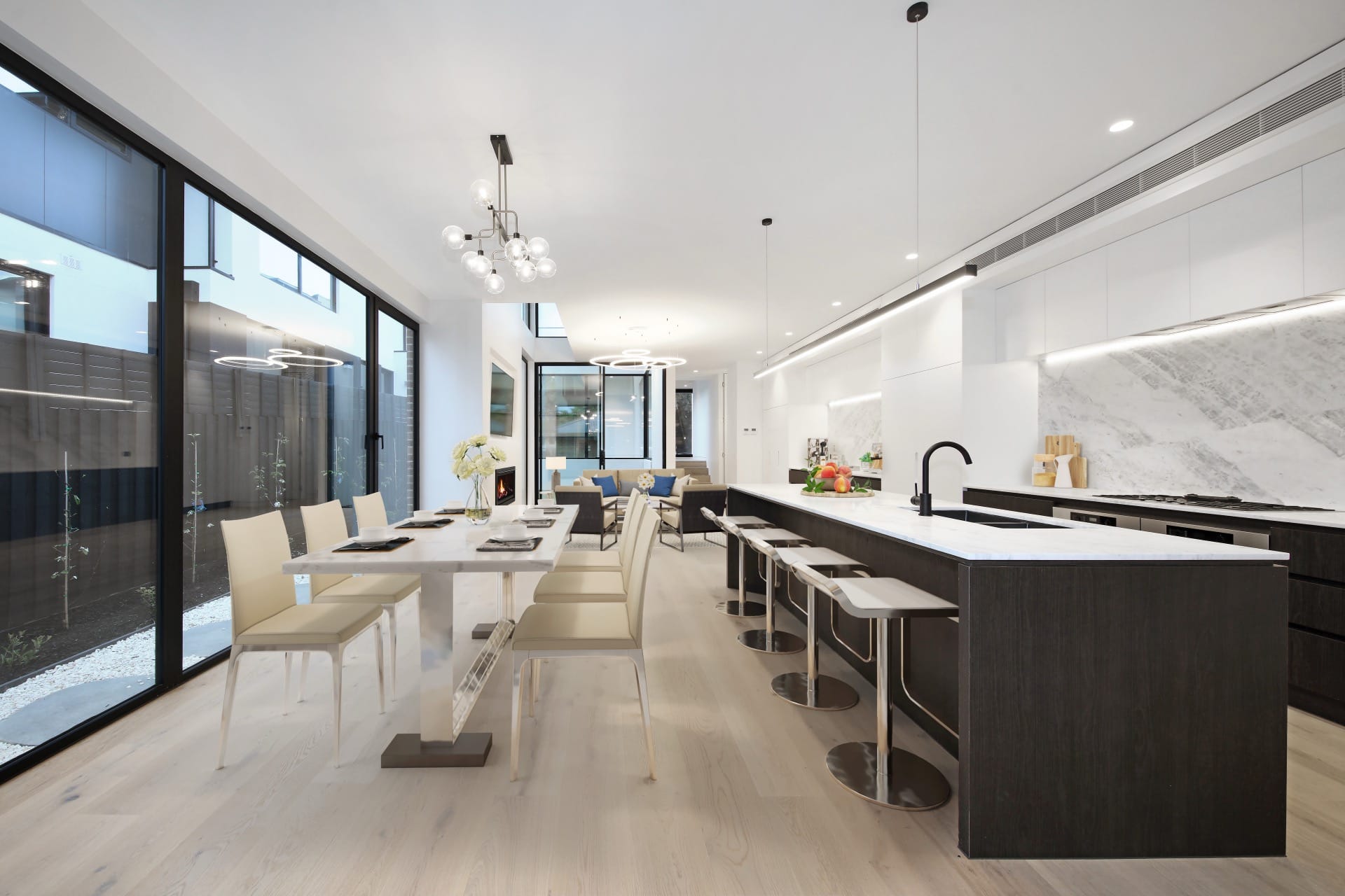 4A Smith Street — 52